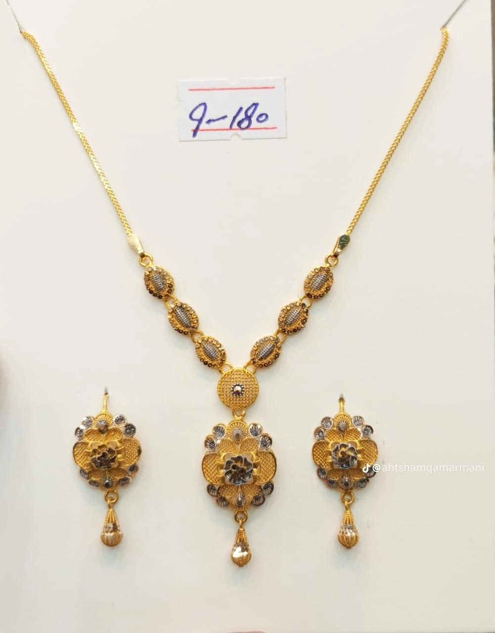 Traditional Gold Floral Necklace Set
