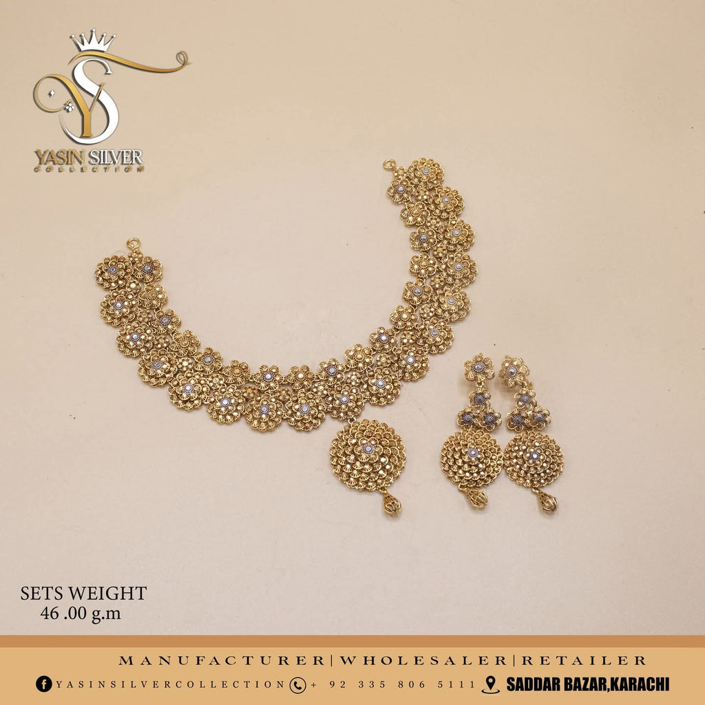 Royal Floral Lattice Choker Set